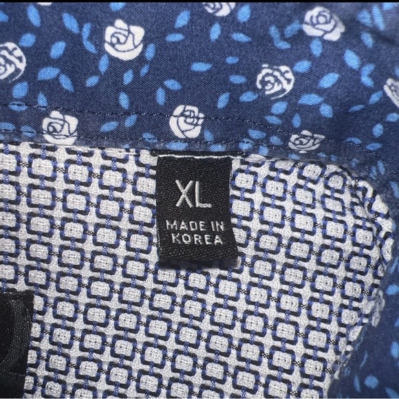 Quieti long sleeve button down shirt. Mens Size XL Blue Texture accent lining - Picture 7 of 9